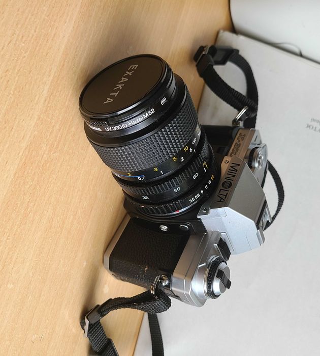 фотоапарат плівковий Minolta x300 з об'єктивом EXAKTA