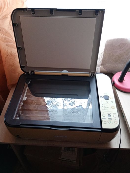 Продам прінтер був робочий можливо комусь знадобиться