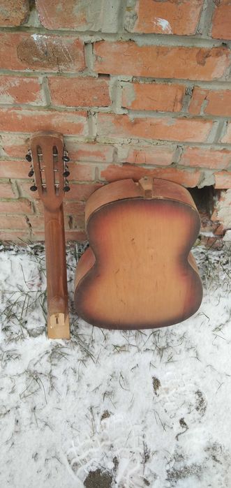 Акустическая гитара 6-струнная