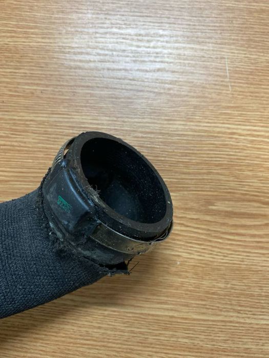 Porsche macan патрубок інтеркулера 95b145834d,95b145833e