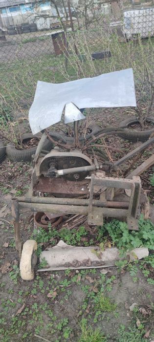 Трактор саморобний ( мотор від Т 25 )