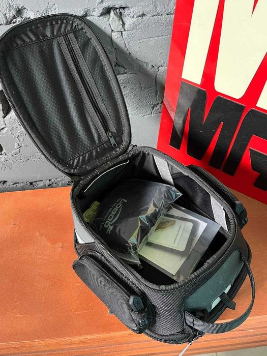 Сумка на бак мотоцикла Loboo 8л