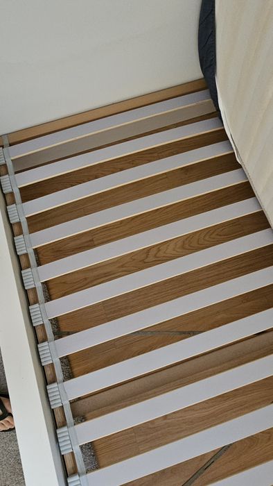Vendo cama IKEA MALM com colchão premium
