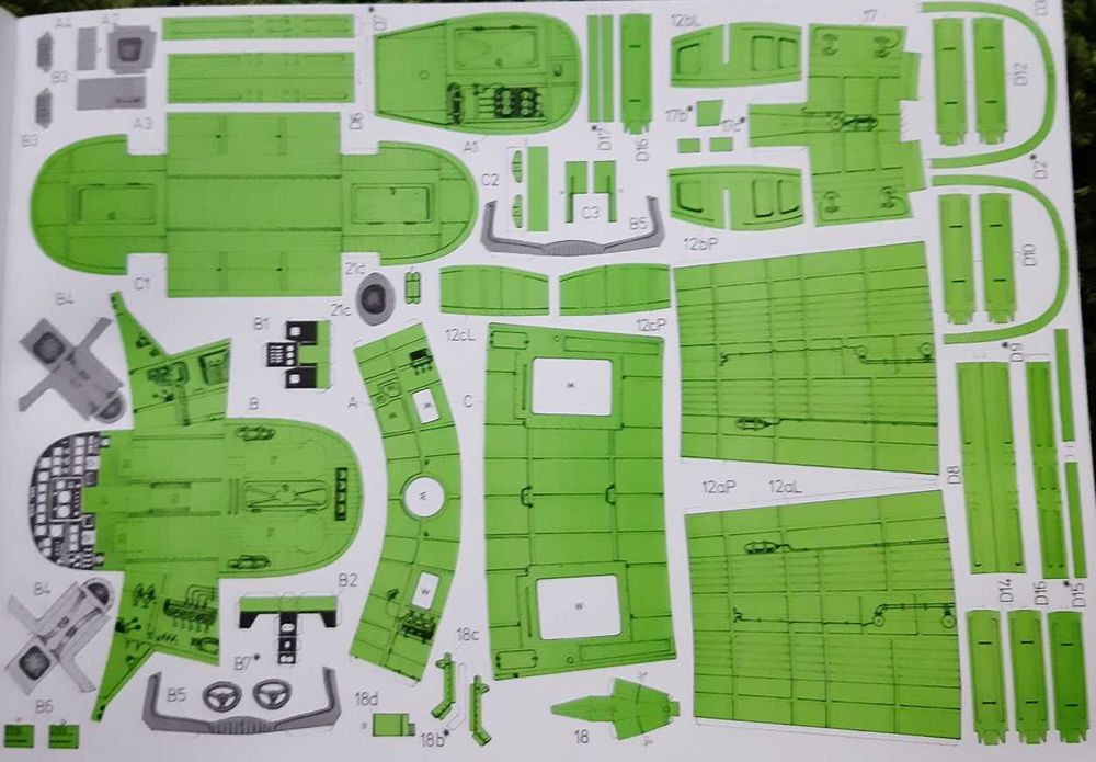 GPM 8 2004 nr.048 B-24 LIBERATOR model 1:33 modelarz