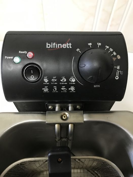 Fritadeira Eléctrica Bifinett 3 Lit  2100 W