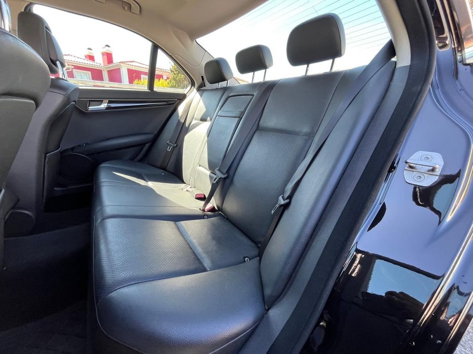 Mercedes Benz C220d manual