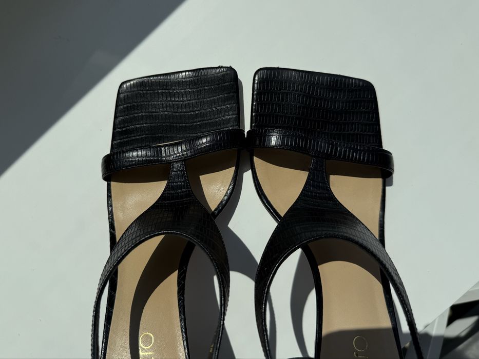 Босоніжки 38 розмір