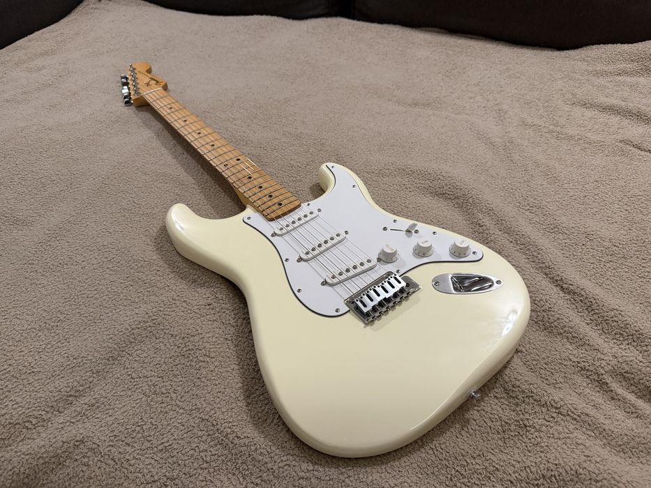 Fender Stratocaster Standard