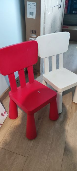 Sprzedam dwa krzesełka, w dobrym stanie