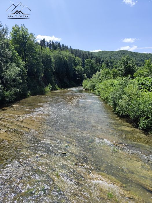 Продаж земельної ділянки в самому центрі села Шешори! Неподалік річка