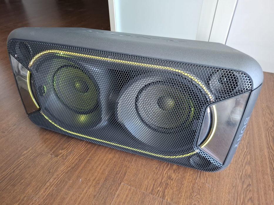 Cluna sony  gtk xb90