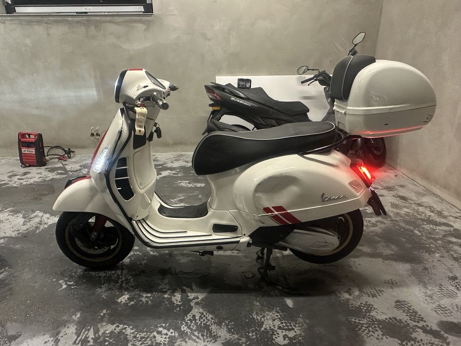 Piaggio Vespa 300 gts Super