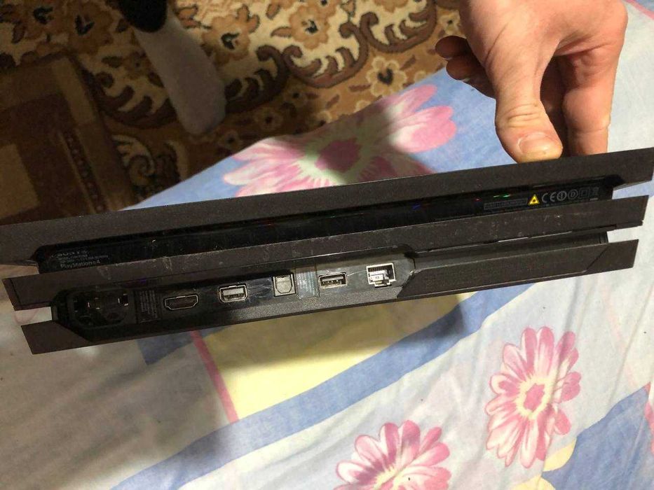 Ps4 PRO с одним джойстиком