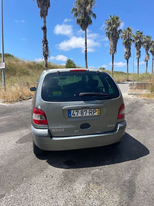 Renault Scenic em bom estado