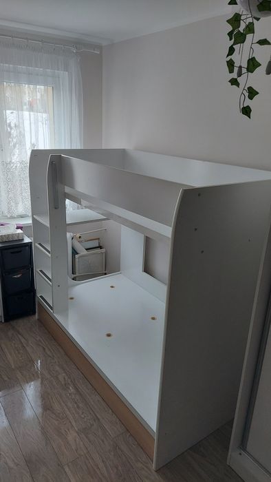 Łóżko piętrowe białe
