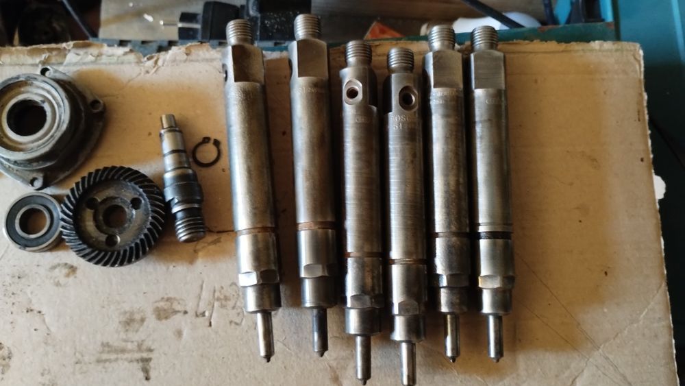 Форсунки 1,9тді.   .