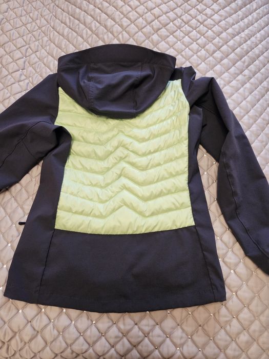 Kurtka pikowana Helly Hansen s nowa
