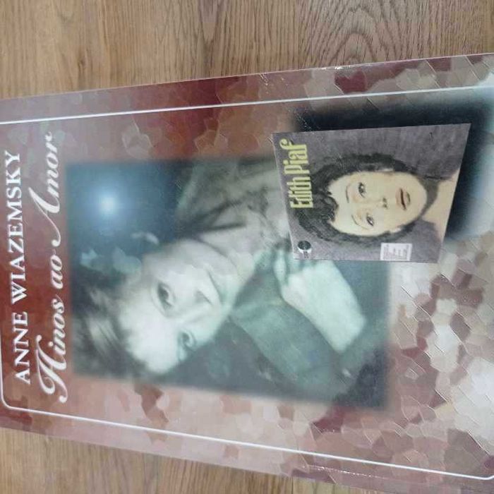 vendo livro Hino ao amor