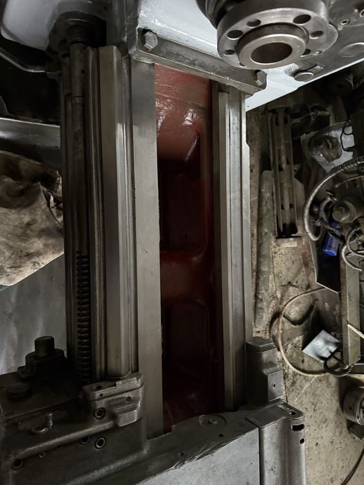 Токарный 1к625. Возле патрона 250 мм 1 сотка