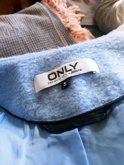 Kurtka blekit zatrzaski prosta 36 only