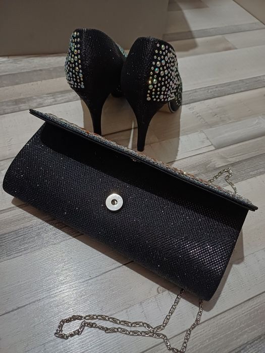 Buty na obcasie rozmiar 39 i torebka do kompletu.