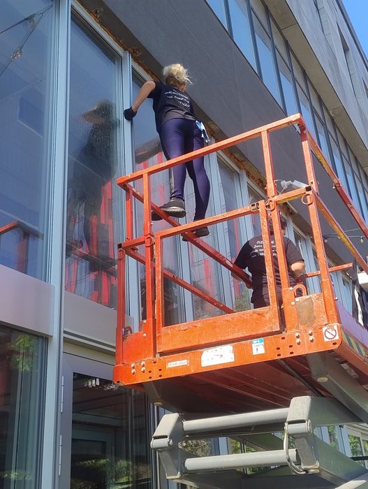 Клінінг ,, Завжди чисто там де ми,,