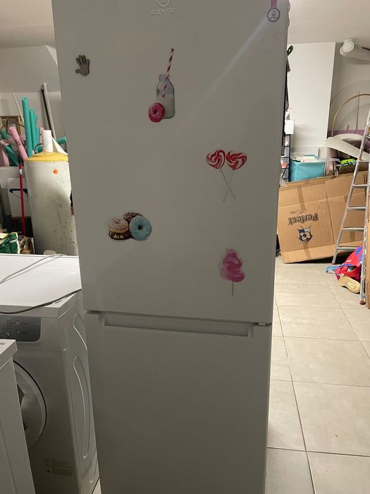 Frigorífico combinado indesit