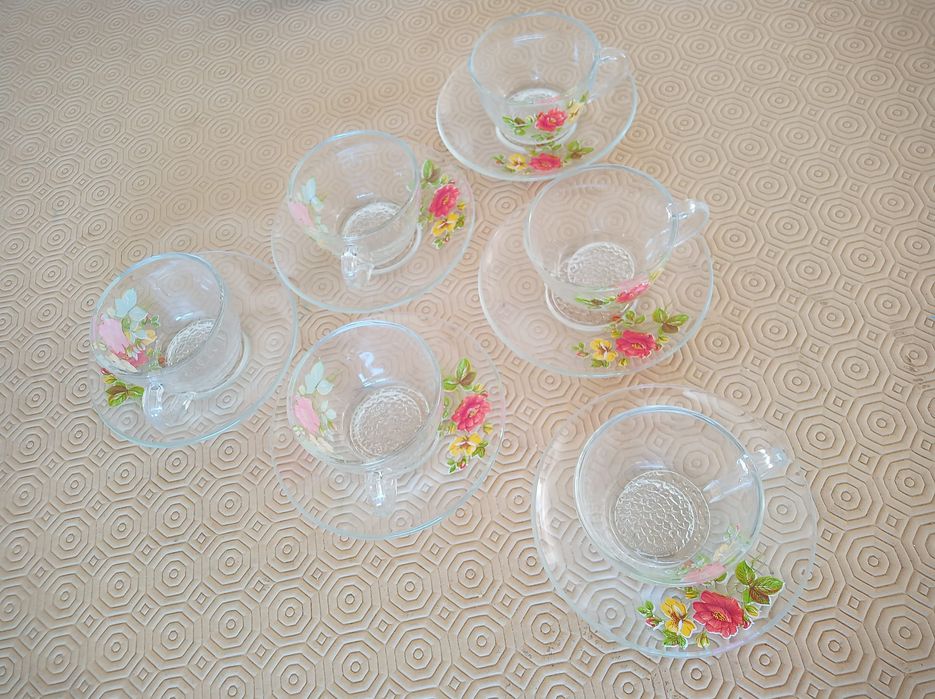 Chávenas de Café Vintage em Pirex Antigo