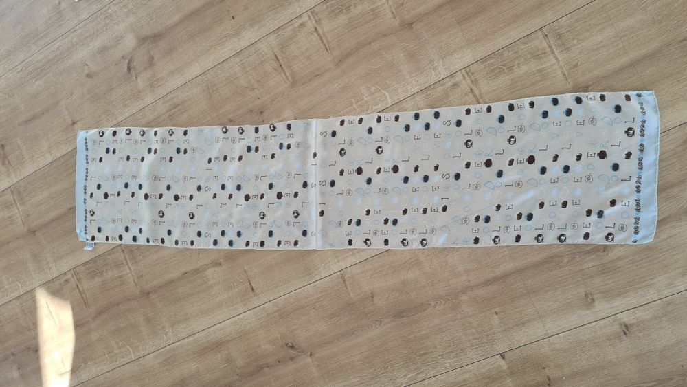 Chusta Apaszka 100% Jedwab Silk Jedwabna. 150 x 30. Owoce