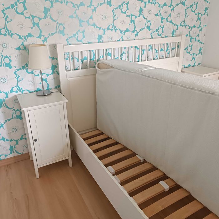 Cama de Casal IKEA + 2 mesas de cabeceira
