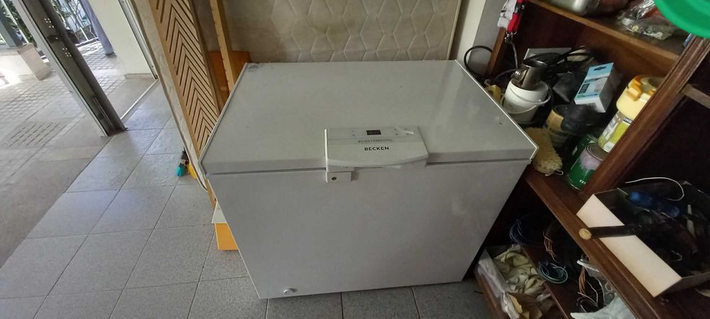 Arca congeladora Horizontal Becken em bom estado