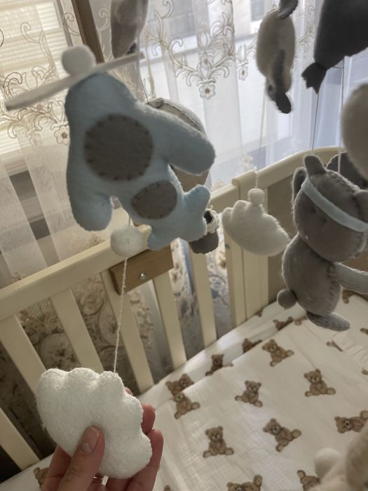 Мобіль для дитячого ліжечка