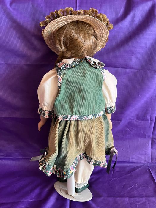 Lalka Porcelanowa kolekcjonerska W pięknym stanie