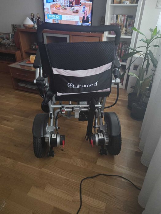 Cadeira de rodas elétrica BASIC LIGHT