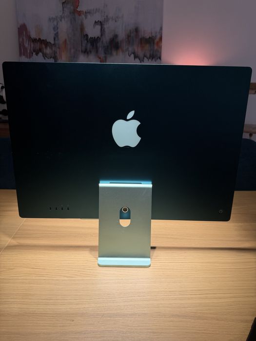 IMAC 16Gb / 256 GB  (rato, teclado e carregador incluidos)