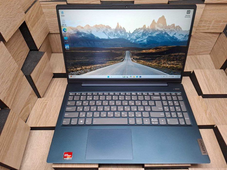 №5304 Ноутбук Lenovo IdeaPad 5 15ALC05 15.6"/AMD 7 5700U/16Gb/SSD256