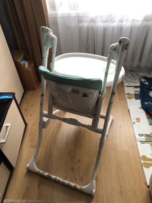 Стілець для годування Triumph Carrello 3 в одному.