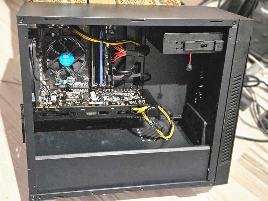 Komputer z płytą asrock B85M Pro3 z procesor I5 4460