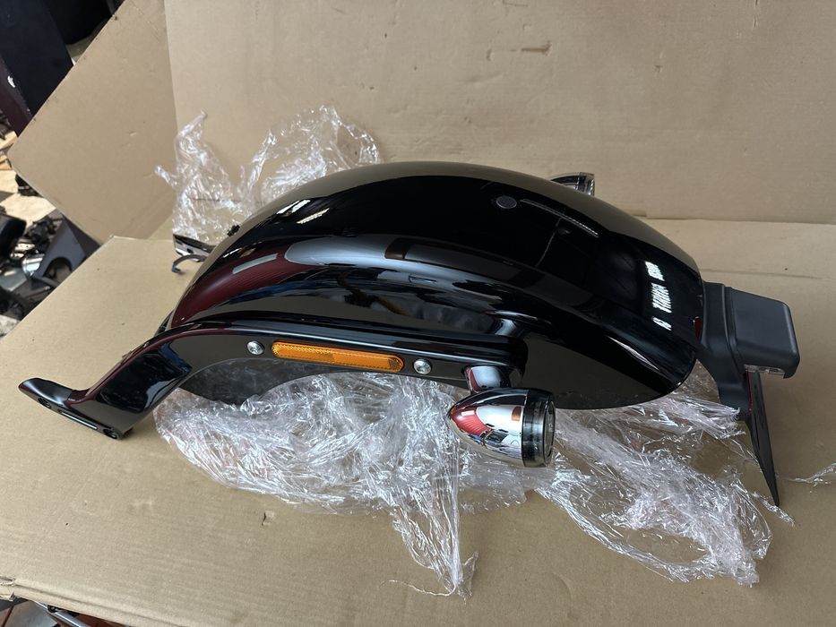 Harley Davidson Nowy Błotnik Softail STREET BOB & SLIM M8 kierunkowskazy 3w1 mocowanie tablicy D103