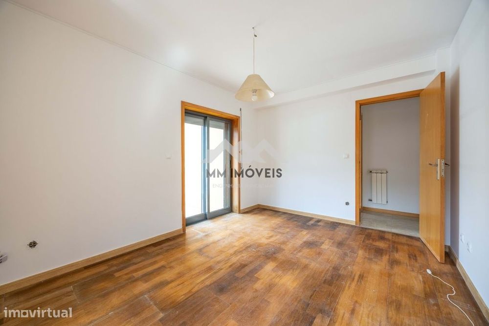 Apartamento T3 | Rio Tinto | Varandas | Condomínio Fechado | Jardim |