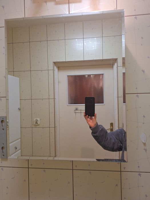 Komplet mebli łazienkowych z lustrem – KOŁO