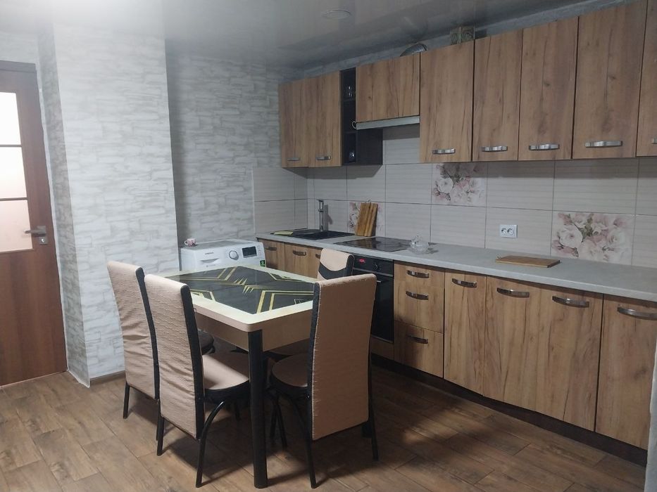 Продам будинок  близько  міста