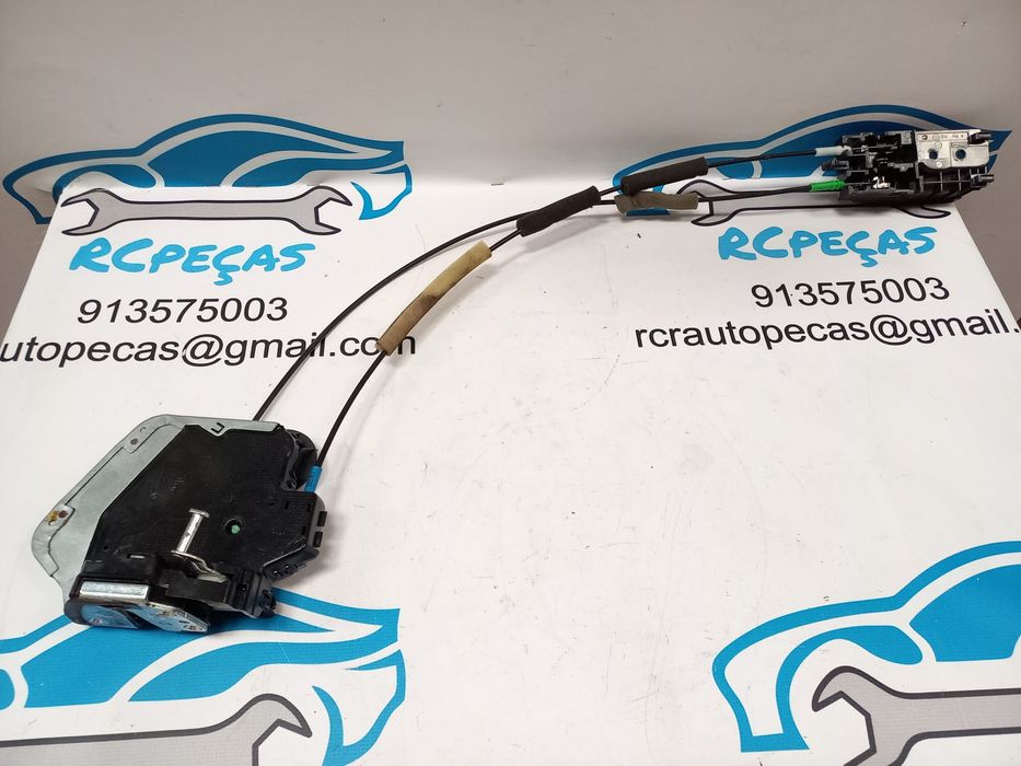 FECHO FECHADURA PORTA FRENTE FRONTAL DIREITA A046693 TOYOTA AVENSIS