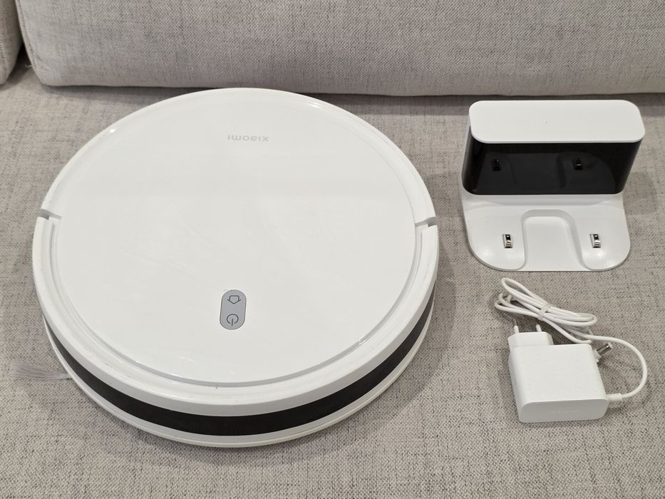Robot sprzątający Xiaomi Robot Vacuum E10 – sprawny, stacja ładująca
