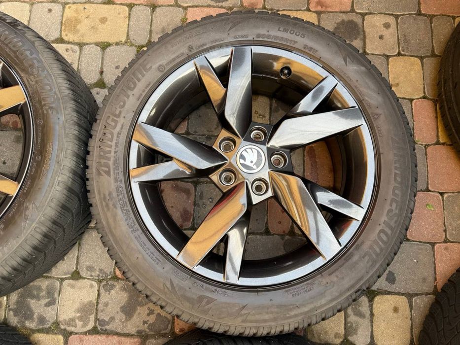 R17 5 112 диски Skoda Original 5Е3 601 025 стан нових