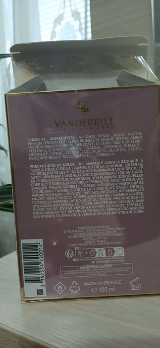 Туалетна вода Gloria Vanderbilt!