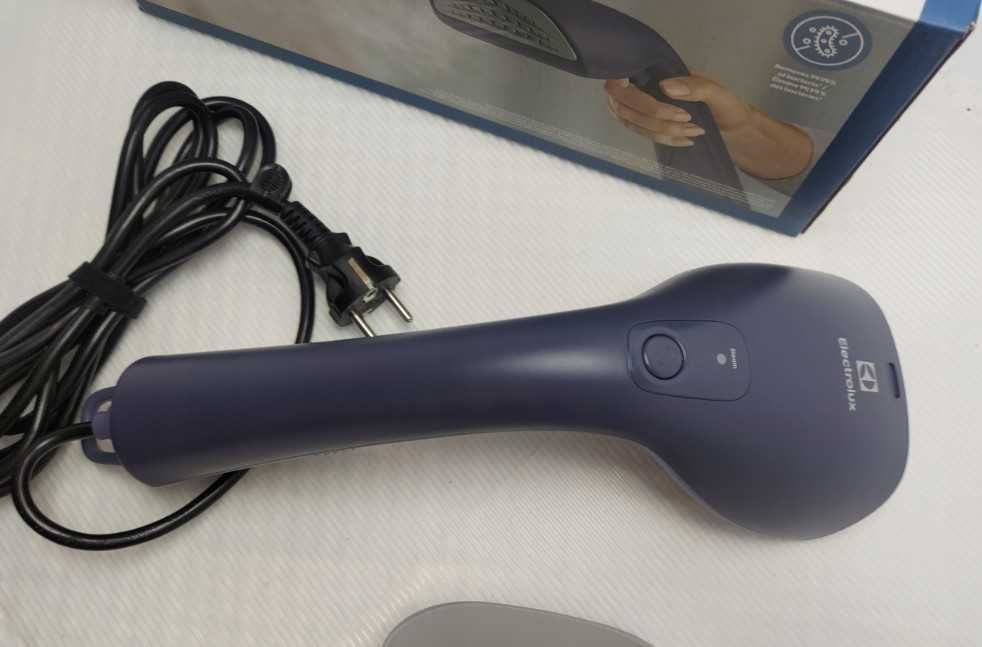 NOWA Parownica Electrolux Refine 700 – Nieużywana, w pudełku / Okazja!