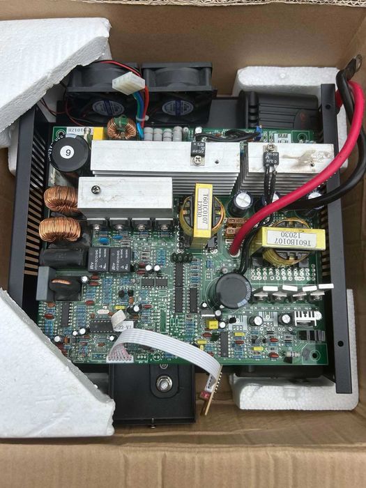 Luxeon UPS - 1000ZY та інші.