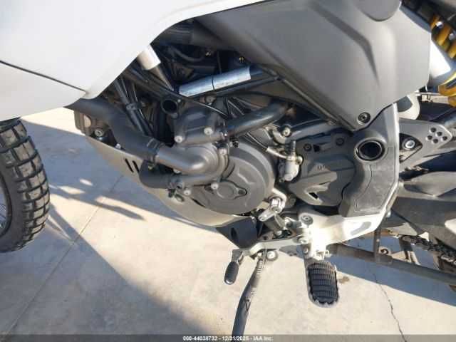 Ducati Desert X 2025