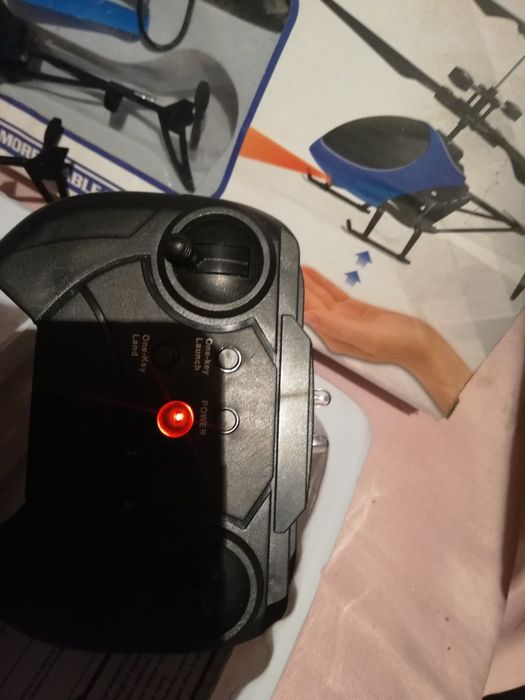 Гелікоптер 2 шт. На пульті !